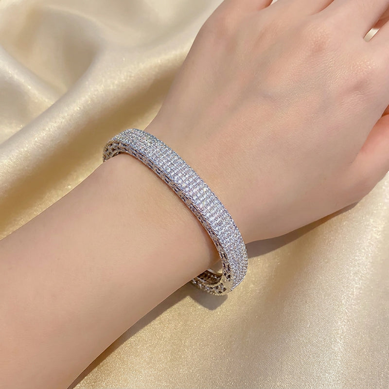 Aurelle Luxe Crystal Bangle